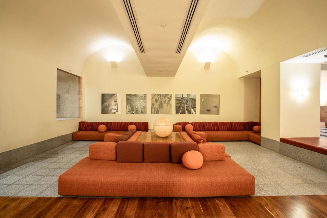 Hotel Camino Real Monterrey San Pedro Garza Garcia Zewnętrze zdjęcie The interior of the lounge