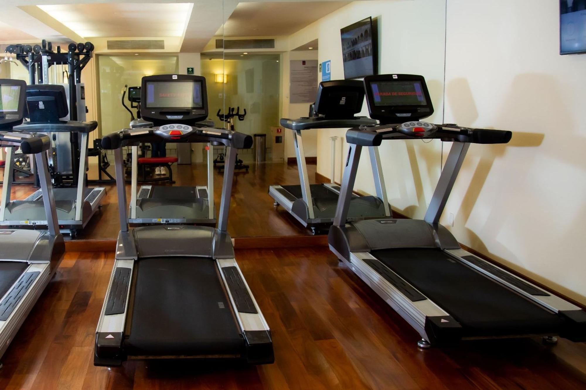 Hotel Camino Real Monterrey San Pedro Garza Garcia Zewnętrze zdjęcie Treadmills