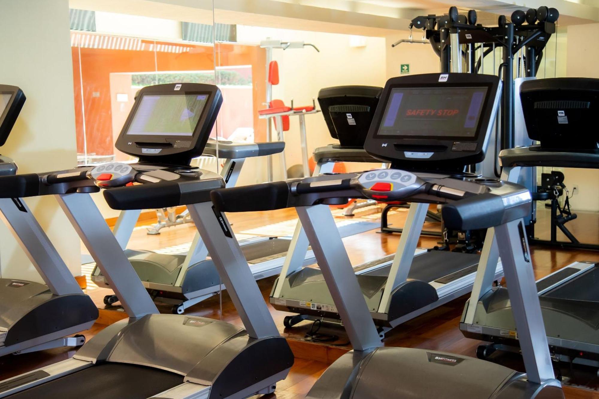 Hotel Camino Real Monterrey San Pedro Garza Garcia Zewnętrze zdjęcie Treadmills